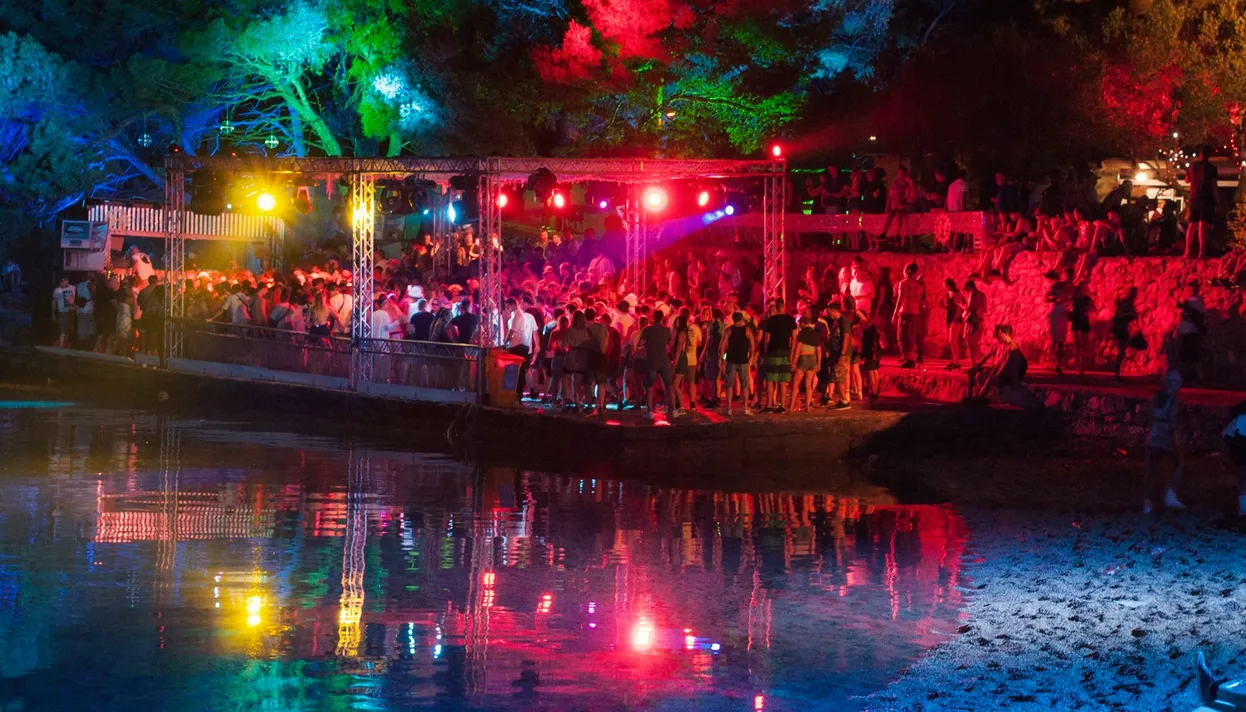 Promofoto von Outlook Origins 2020.