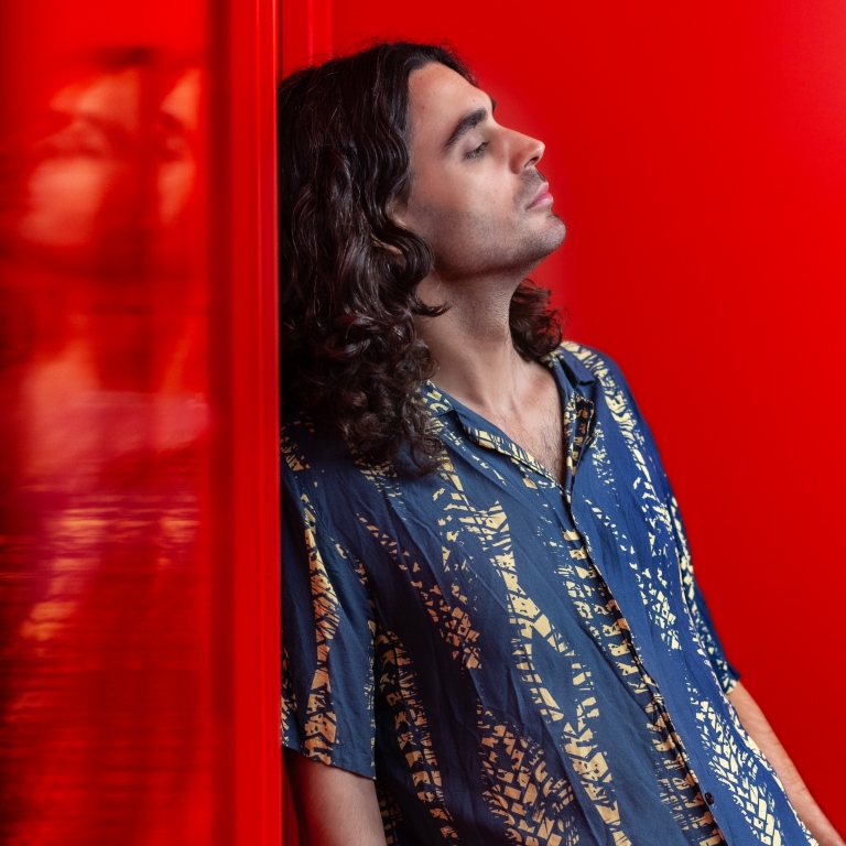 Fotografía promocional de Pedro Pastor presentación Escorpiano Murcia