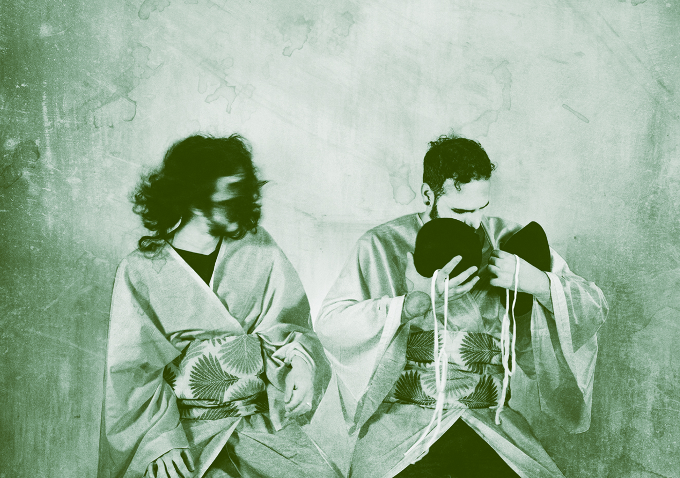 Promotional photograph of RAMEN + PAUL BARHAM &THE VARLETS en concierto.