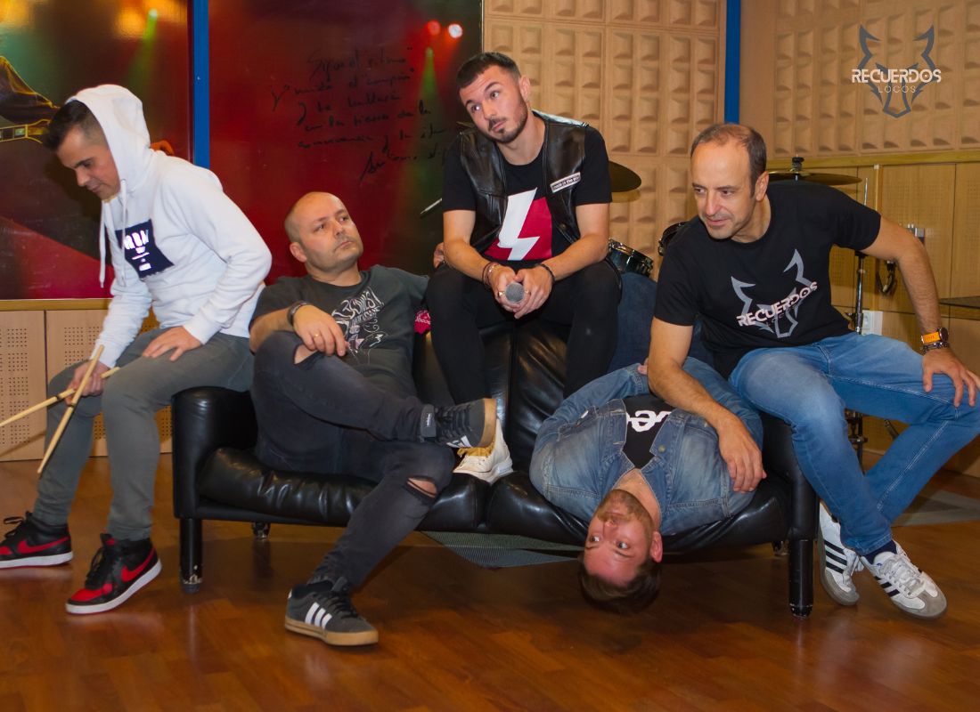 Fotografía promocional de Recuerdos Locos en Maravillas Club