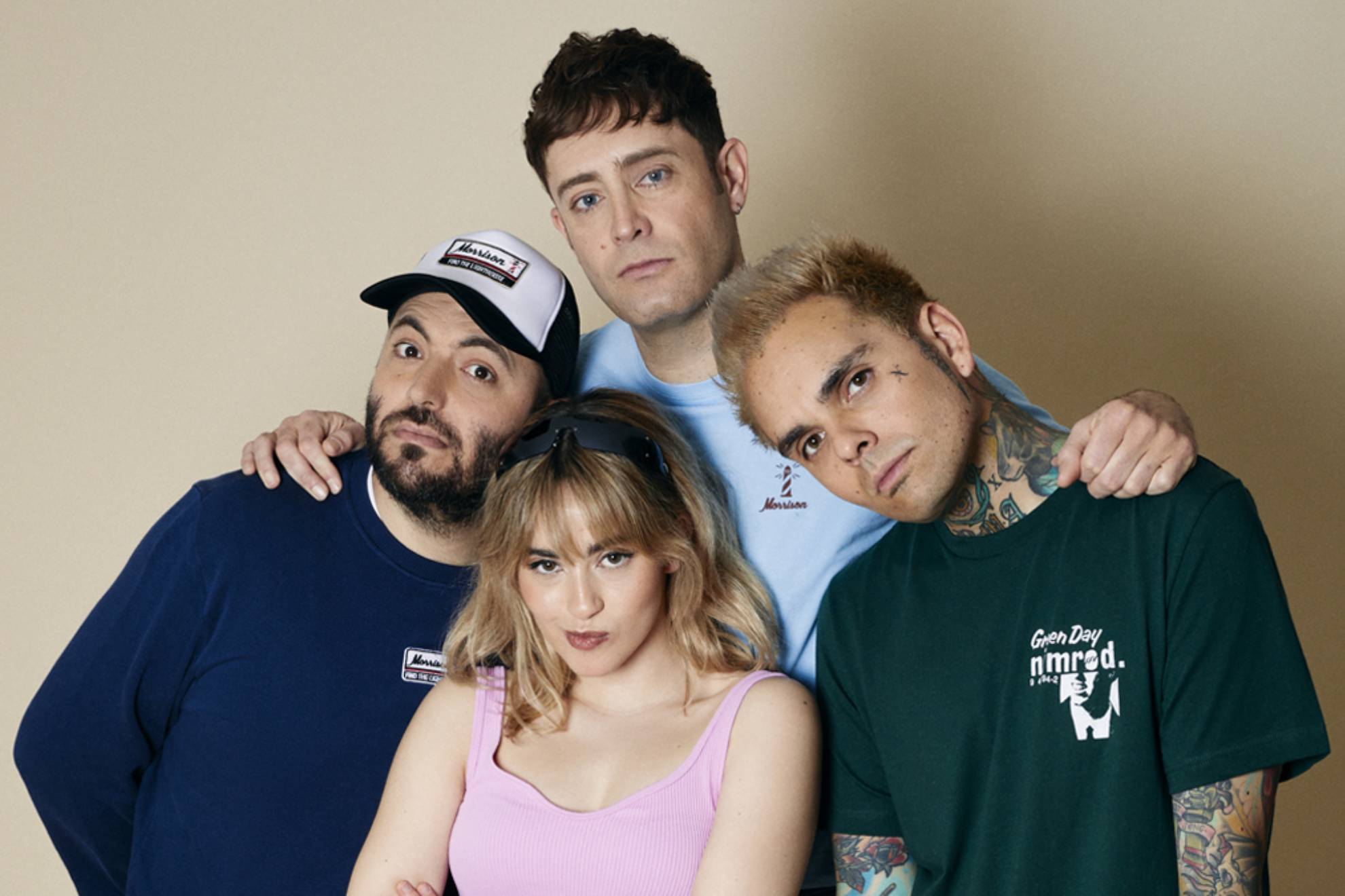 wegowlive la la love you