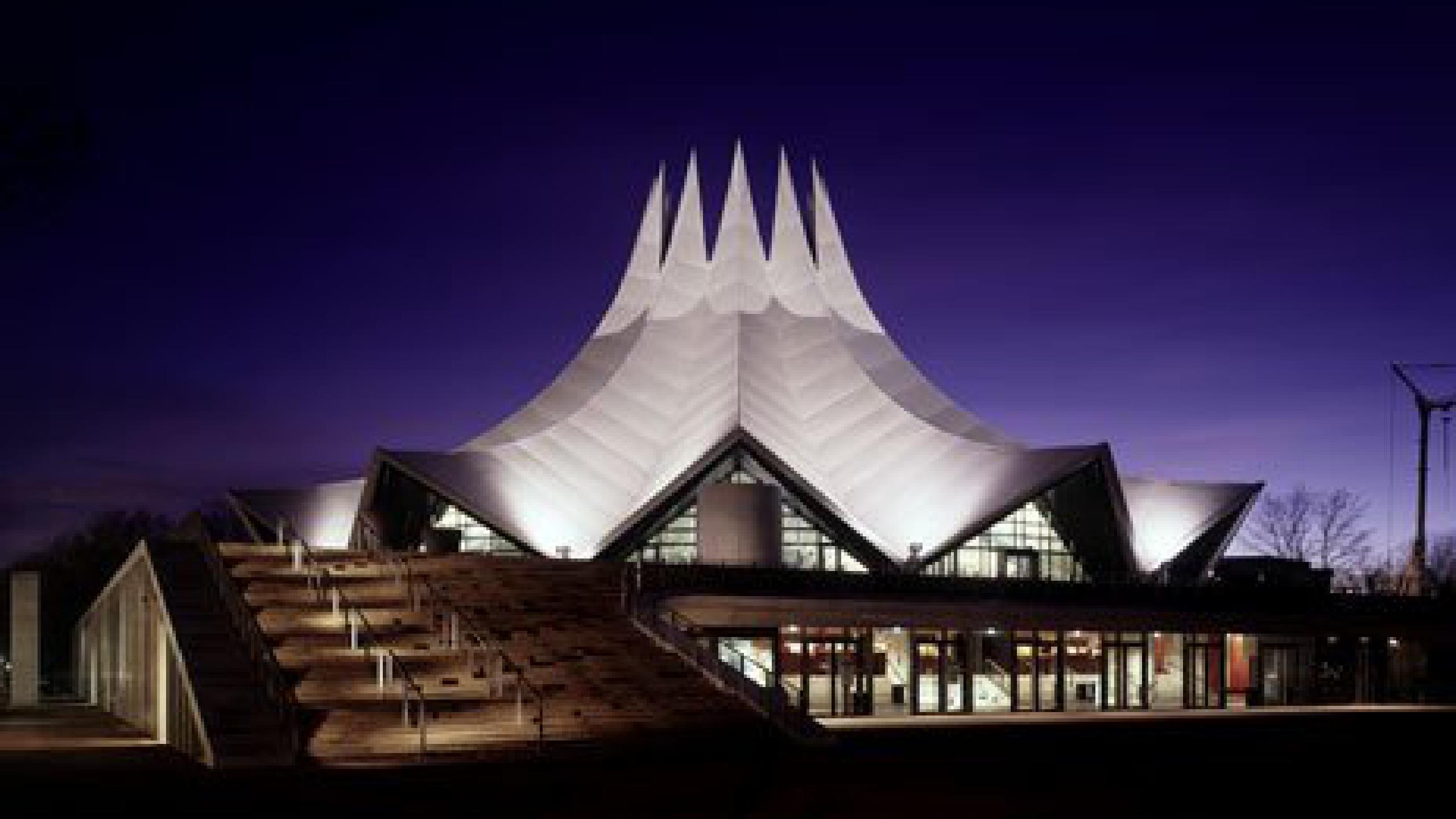 Архитектурный облик. Tempodrom Берлин. Liquidrom (Берлин, Германия) дзен. «Ликвидром» (Берлин, Германия). Архитектуры современных телефонов.