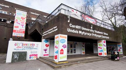Concierto de Future Islands en Cardiff