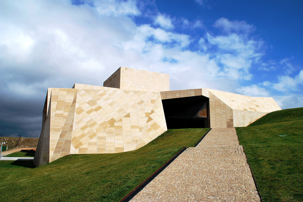 Imagen de Centro de Exposiciones y Congresos Lienzo Norte