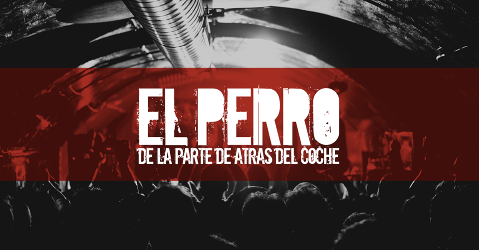 Imagen de El Perro de la Parte de Atrás del Coche