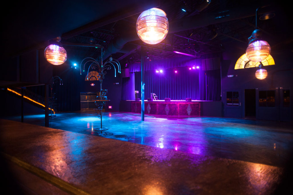 Promofoto von Concierto de Tony Harnell en Providence.