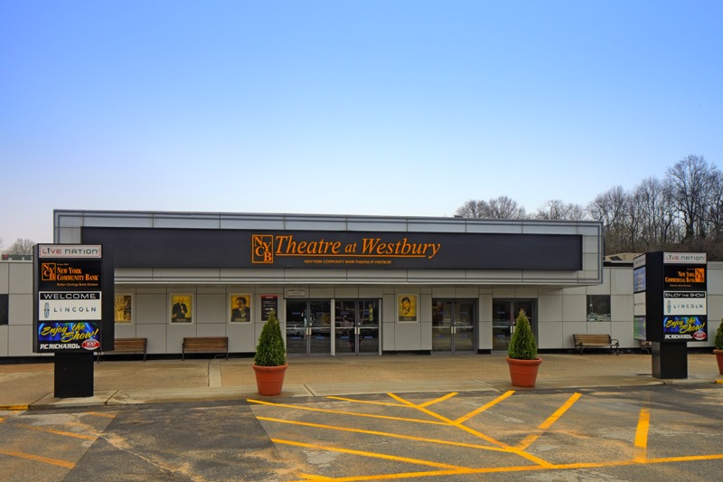 Fotografía promocional de Concierto de Elvis Martínez en Westbury