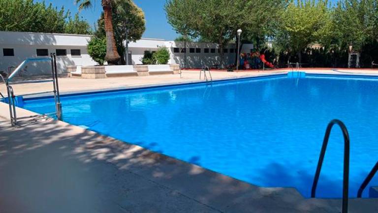 Imagen de Piscina Municipal de Rus