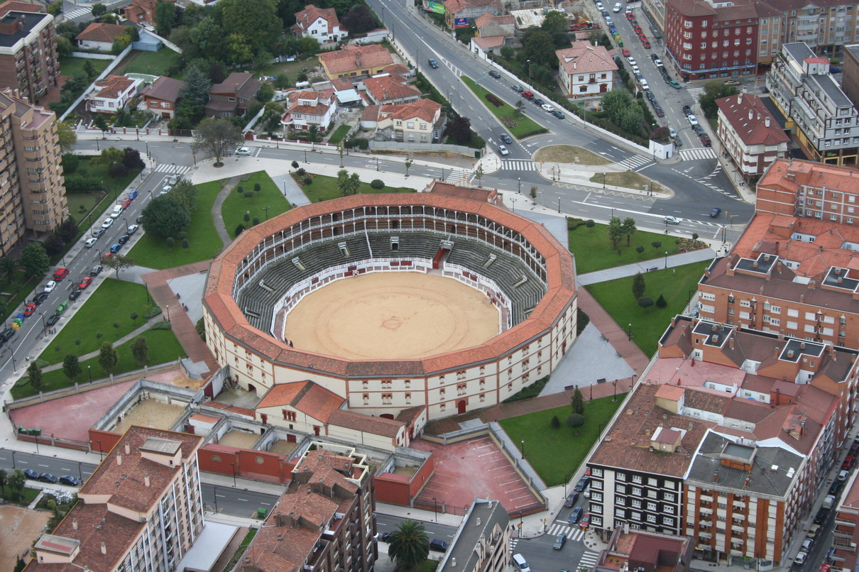Imagen de Plaza de Toros de Gijón (Asturias)