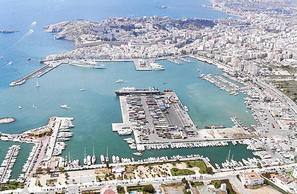 Immagine di Muelle comercial Puerto de Ibiza